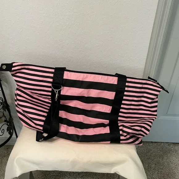 Victoria Secret Weekend Bag - Picture 3 of 4